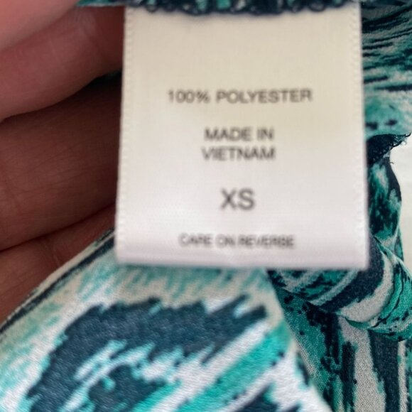 New York & Company Halter Top XS Teal Blue Tribal Print Blouse Ethnic Boho Artsy - Picture 5 of 10